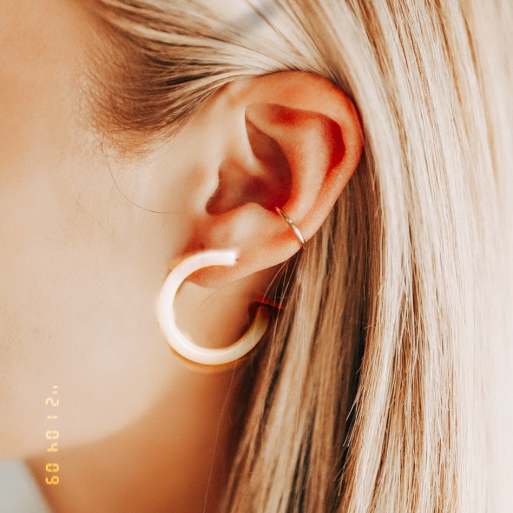 sale!Classic Hoop Earrings Acrylic - Picture 5 of 14